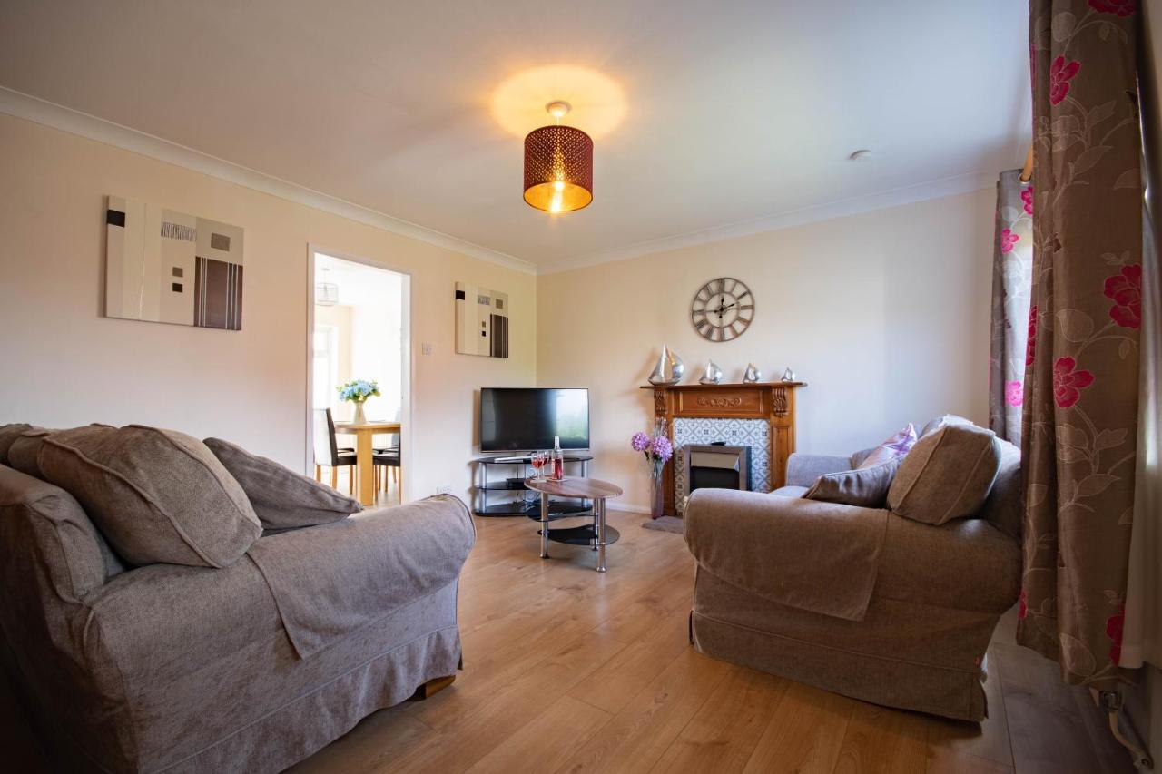 3-Bedroom House With Garden, Conservatory, In Centre Of Worcester Exterior photo
